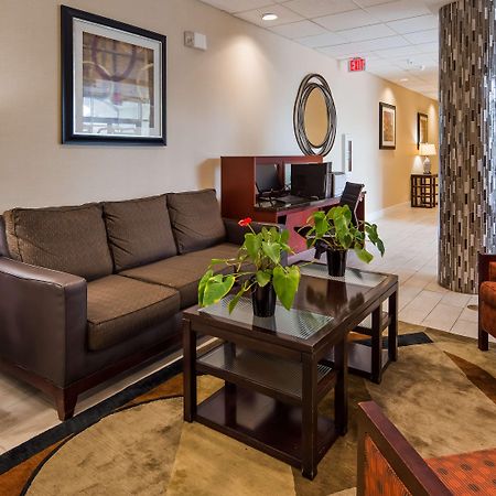 Best Western Airport Inn & Suites Cleveland Brook Park Εξωτερικό φωτογραφία