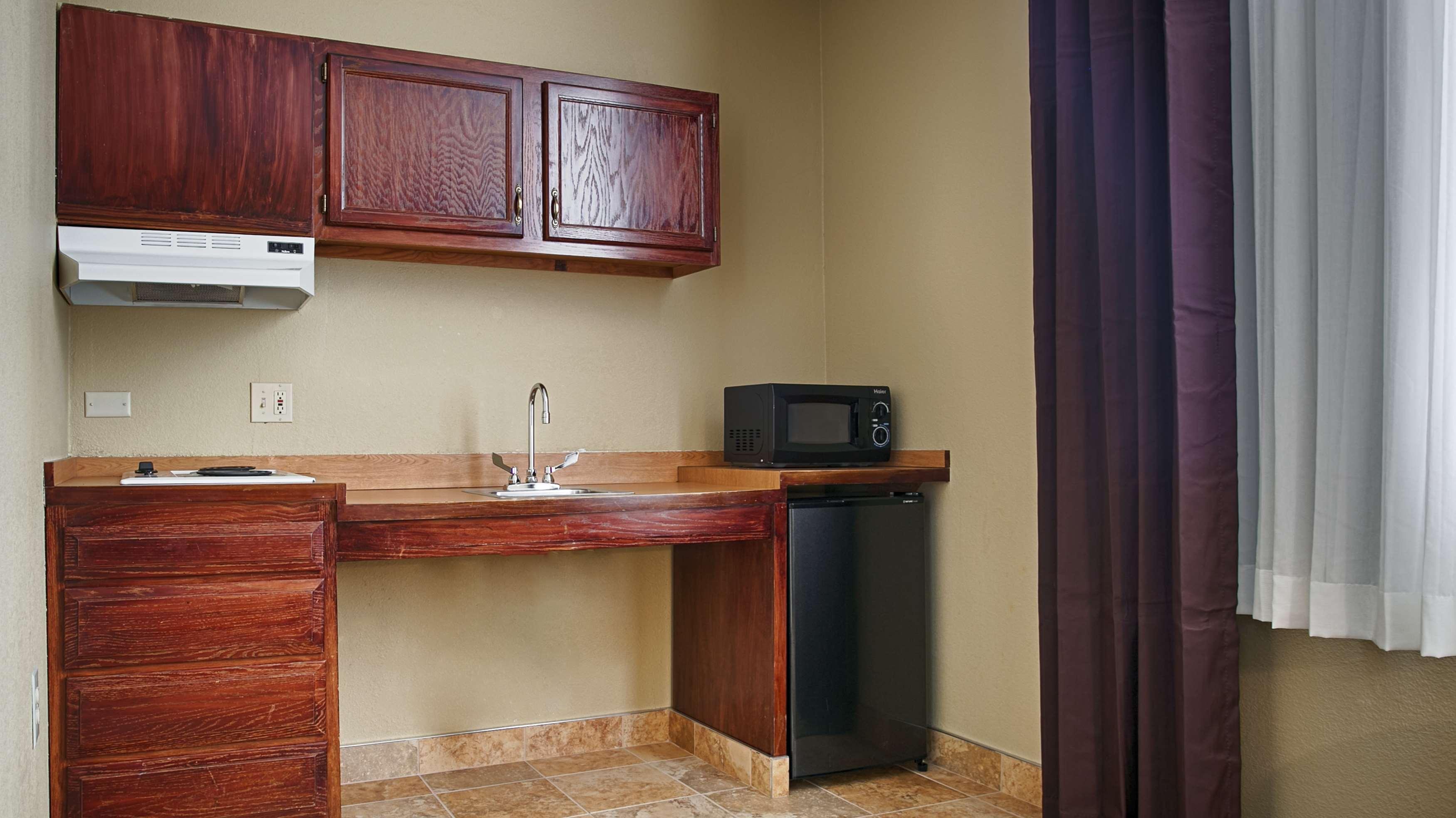 Best Western Airport Inn & Suites Cleveland Brook Park Εξωτερικό φωτογραφία