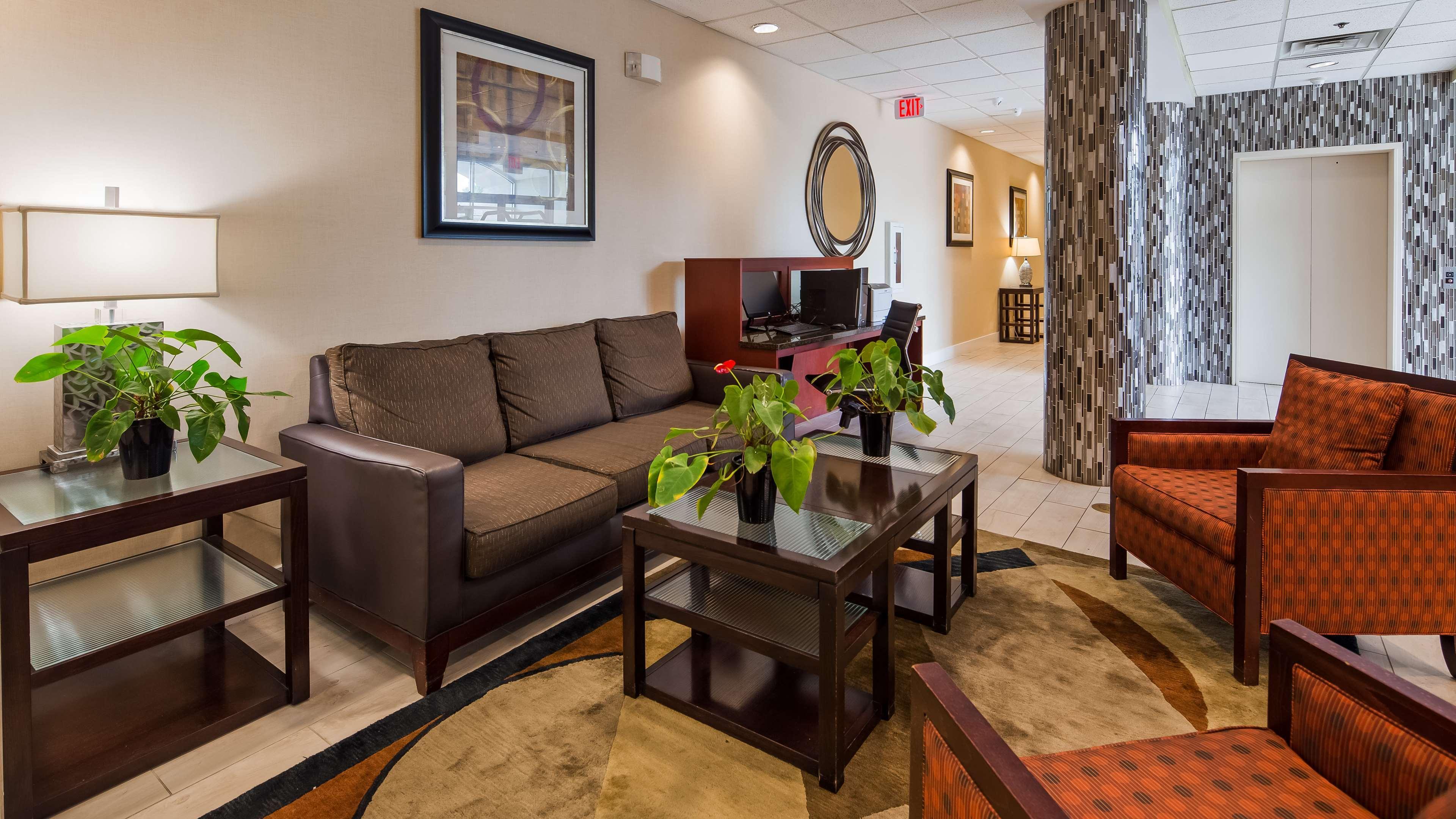 Best Western Airport Inn & Suites Cleveland Brook Park Εξωτερικό φωτογραφία