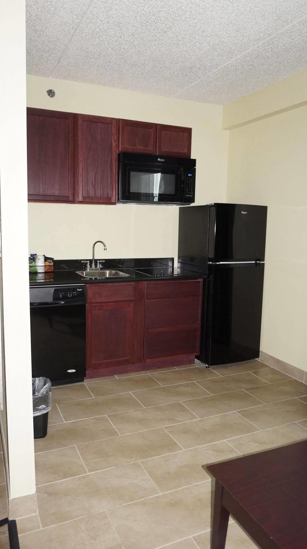 Best Western Airport Inn & Suites Cleveland Brook Park Εξωτερικό φωτογραφία