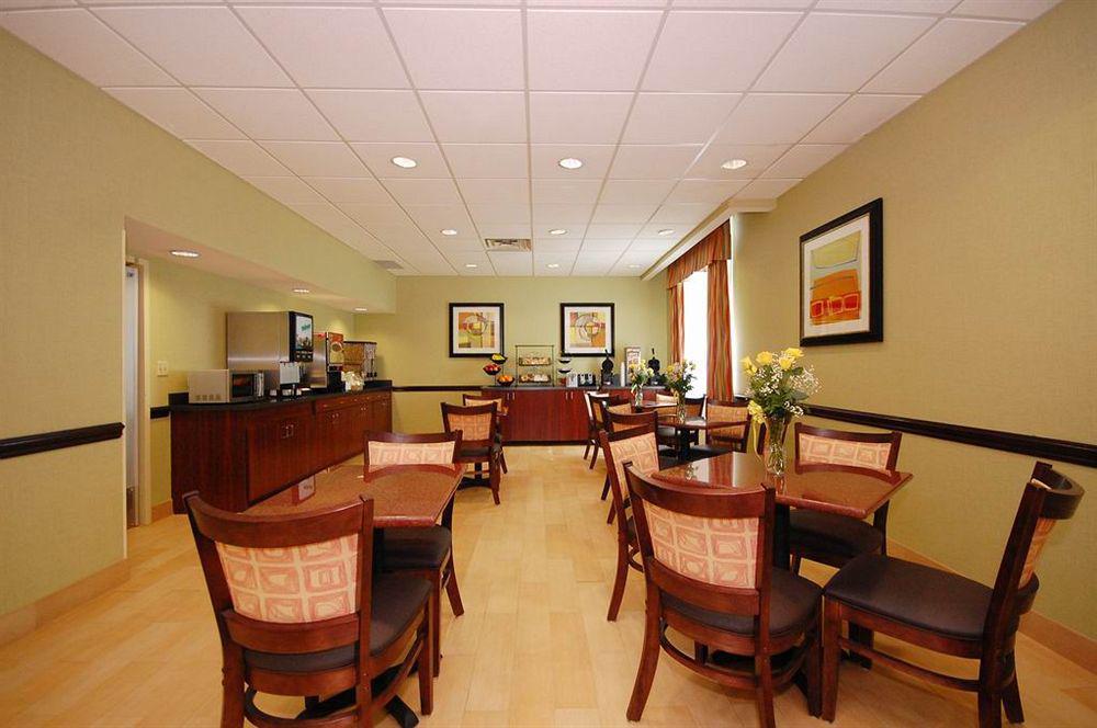 Best Western Airport Inn & Suites Cleveland Brook Park Εστιατόριο φωτογραφία