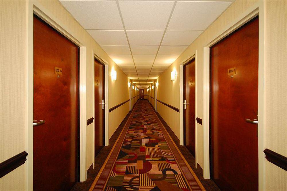 Best Western Airport Inn & Suites Cleveland Brook Park Εξωτερικό φωτογραφία